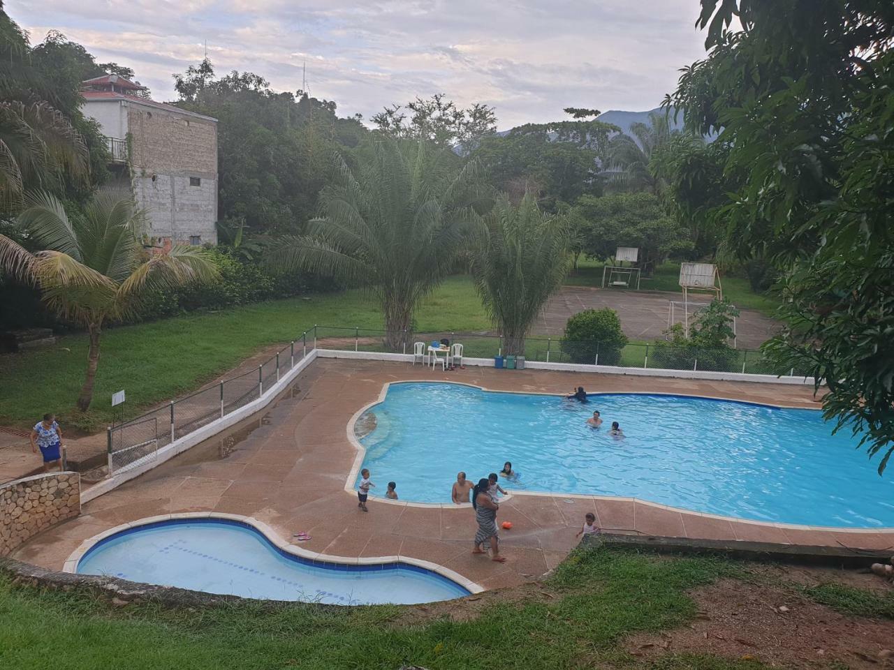 Villa Aurora Melgar Exterior foto